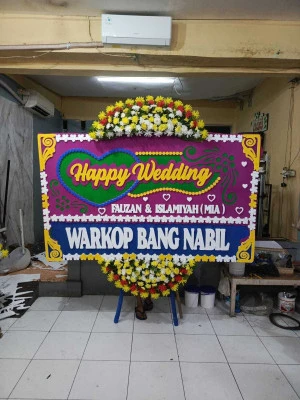 Papan Bunga di Linduk Pontang